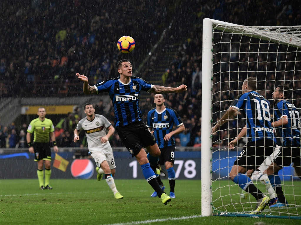 梅阿查雨夜:新欧冠史诗之战,半决赛巅峰对决! 梅阿查雨夜:新欧冠史诗之战,半决赛巅峰对决!